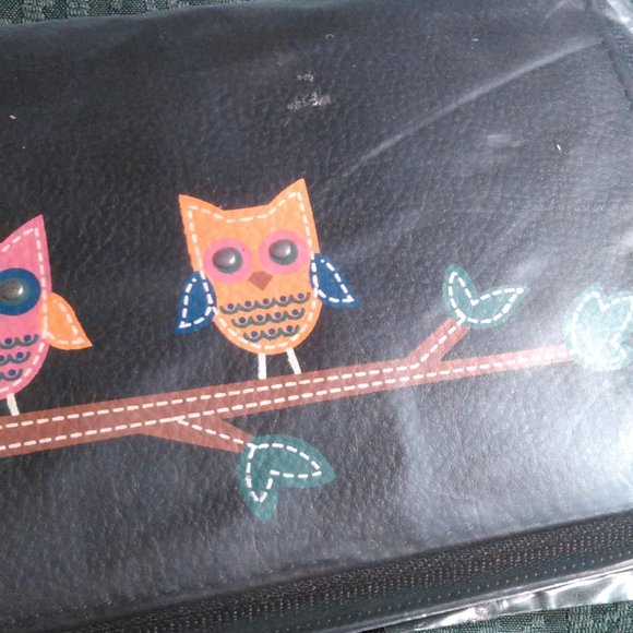 Owl Design Black Wallet - Picture 3 of 14